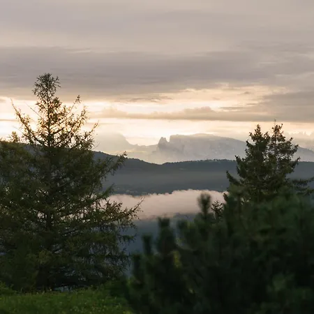 Hotell Vigilius Mountain Lana